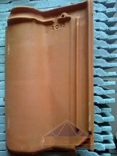 Genteng Goodyear Portugis